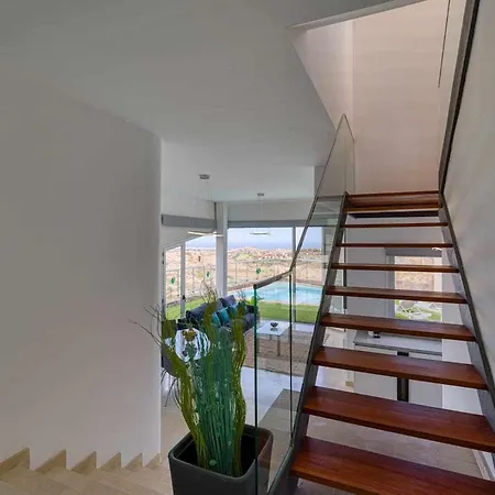 Villa Calm Ocean Views By Infinity Summer
